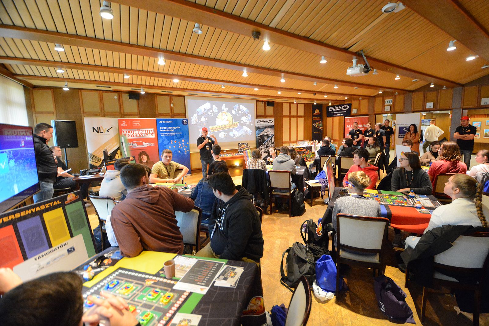 Fehérvárra érkezett a Profi-T-Ability” logisztikai társasjáték országos bajnoksága